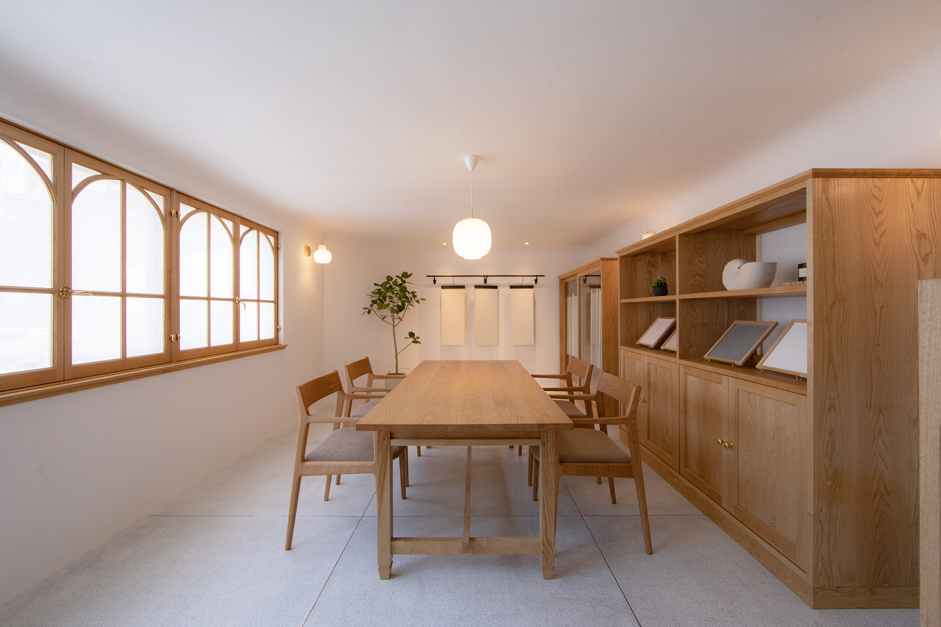 漆喰空間を体感できるショールームビル SHIKKUI Design STUDIO -TOKYO